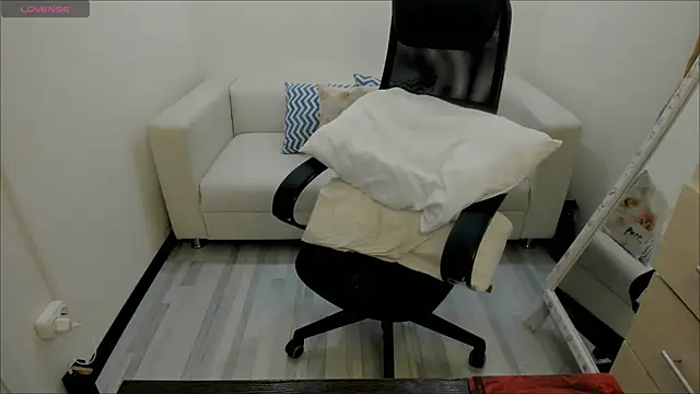 AlisaBacker online show from 01-29-25, 12:24