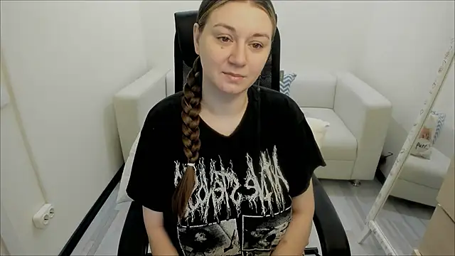 AlisaBacker online show from 03-07-25, 08:55