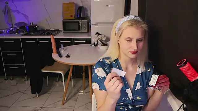 Snapshot of MertyXX chatting on 02-07-26, 10:18 MertyXX online show from 02-07-26, 10:18