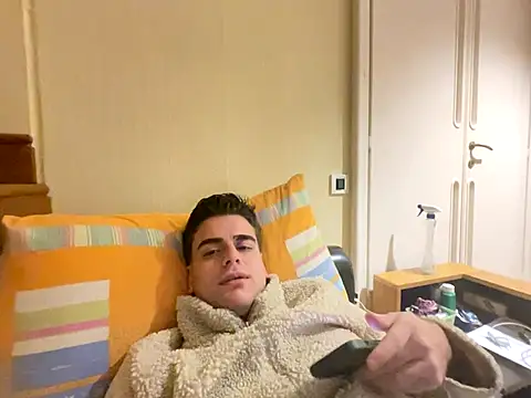 Snapshot of cubalibre02 chatting on 11-27-25, 09:26 cubalibre02 online show from 11-27-25, 09:26