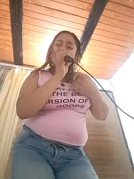 Snapshot of _MaripossaSexy_ chatting on 01-18-25, 10:39 MaripossaSexy online show from 01-18-25, 10:39