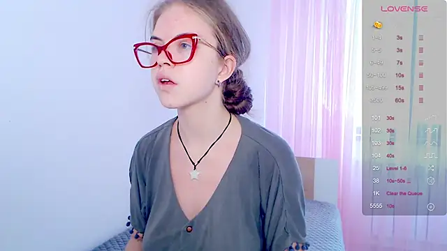 Sarah HS online show from 09-10-25, 10:47