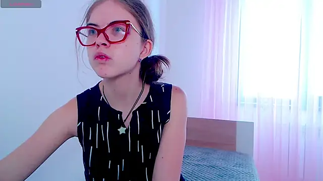 Sarah HS online show from 02-28-25, 08:31