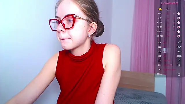 Sarah HS online show from 03-11-25, 03:34