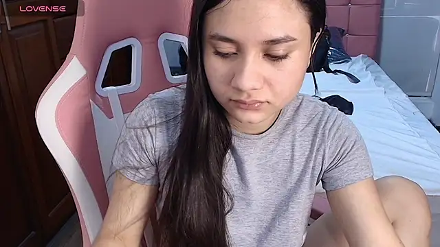 emmars  online show from 12-21-25, 12:07