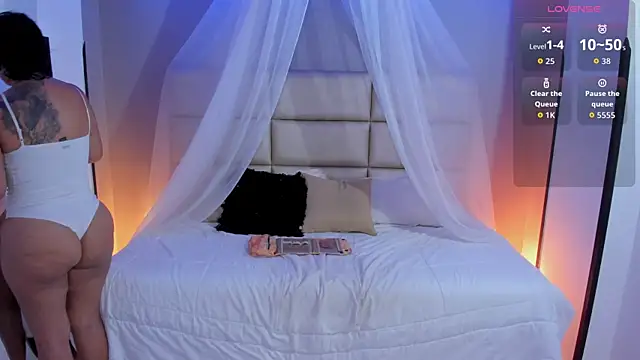 Snapshot of kristen_kassi chatting on 11-20-25, 09:04 kristen kassi online show from 11-20-25, 09:04