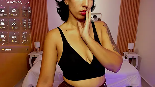 Snapshot of kristen_kassi chatting on 01-13-26, 06:45 kristen kassi online show from 01-13-26, 06:45