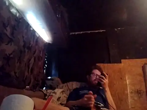 hothippie420 online show from 05-09-26, 06:22