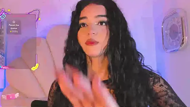 Summer walkerr online show from 11-14-25, 01:04