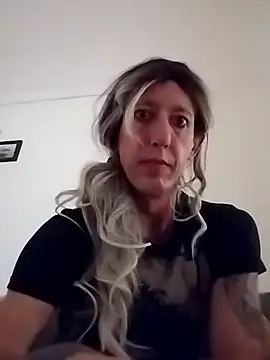 AlexiaXXL online show from 03-10-26, 01:42