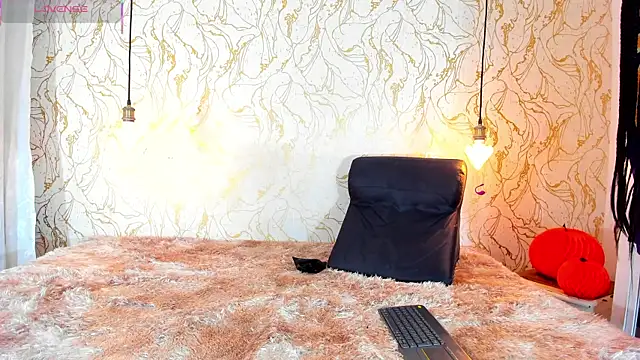 NATALIE PARKERR online show from 11-07-25, 12:21