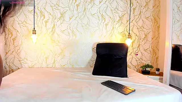 NATALIE PARKERR online show from 10-22-25, 12:26