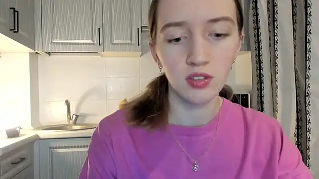 leslie my lovee online show from 12-16-25, 06:56