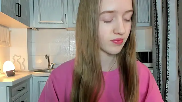 leslie my lovee online show from 10-25-25, 02:28