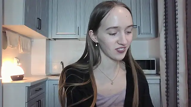 leslie my lovee online show from 03-15-25, 08:43