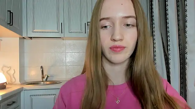 leslie my lovee online show from 11-14-25, 08:01