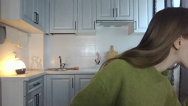 leslie my lovee online show from 09-28-25, 10:55