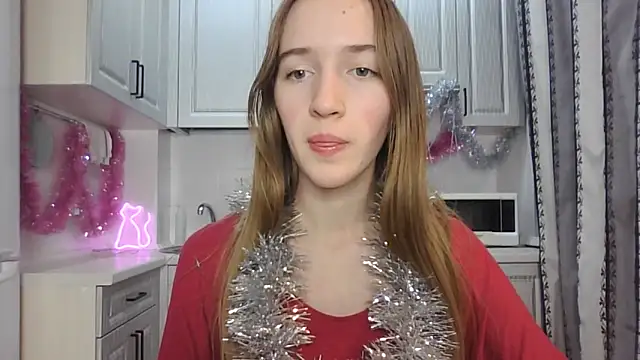 leslie my lovee online show from 12-24-24, 03:16