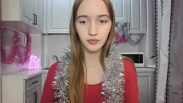 leslie my lovee online show from 12-23-24, 08:25