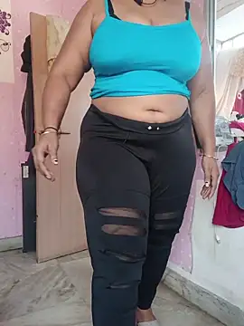 Snapshot of Ivy-09 chatting on 02-12-26, 06:24 Ivy-09 online show from 02-12-26, 06:24