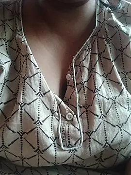 Snapshot of Ivy-09 chatting on 02-17-26, 05:16 Ivy-09 online show from 02-17-26, 05:16