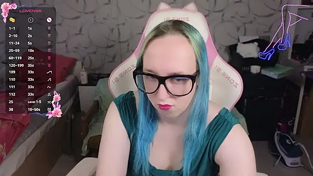 Snapshot of TheTrixy chatting on 03-19-26, 07:41 TheTrixy online show from 03-19-26, 07:41