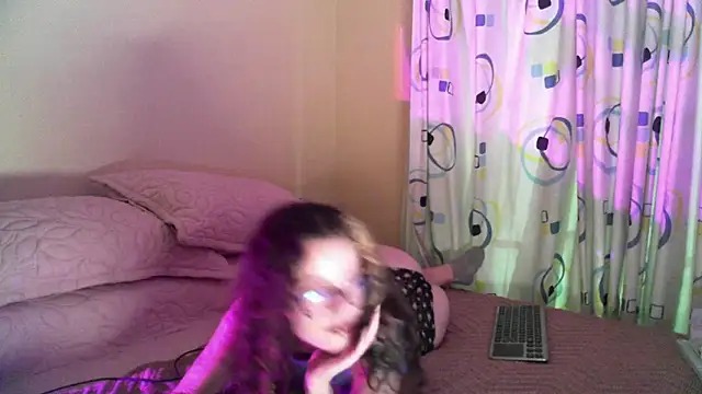 frikigyal online show from 02-26-25, 02:19