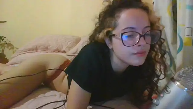 frikigyal online show from 02-06-25, 02:44