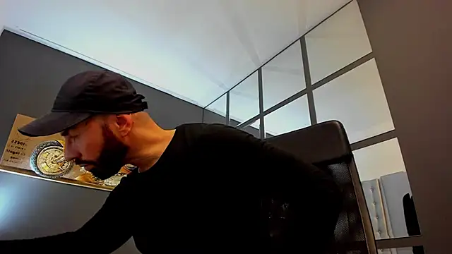 Snapshot of AronGrant chatting on 03-14-25, 08:10 AronGrant online show from 03-14-25, 08:10