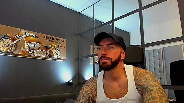 Snapshot of AronGrant chatting on 10-08-25, 09:11 AronGrant online show from 10-08-25, 09:11