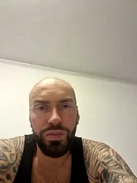 Snapshot of AronGrant chatting on 03-02-25, 03:30 AronGrant online show from 03-02-25, 03:30