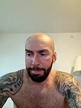 Snapshot of AronGrant chatting on 03-05-25, 03:51 AronGrant online show from 03-05-25, 03:51