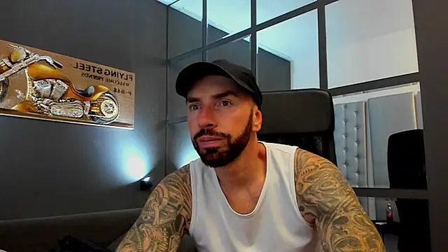 Snapshot of AronGrant chatting on 10-06-25, 08:26 AronGrant online show from 10-06-25, 08:26