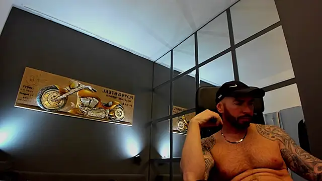 Snapshot of AronGrant chatting on 03-20-25, 11:38 AronGrant online show from 03-20-25, 11:38