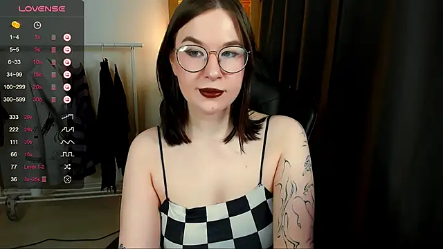 MyNameIsLilith online show from 01-12-26, 04:36