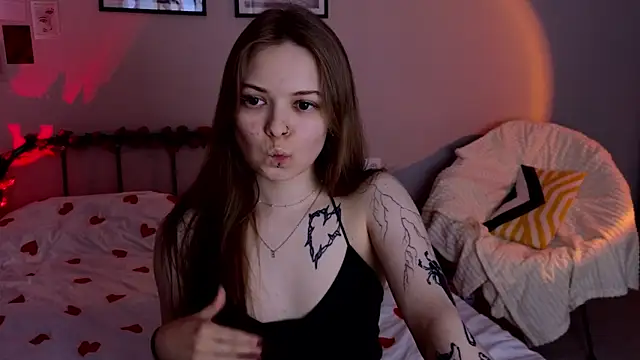 Snapshot of doll_lol_ chatting on 04-22-26, 07:09 doll lol online show from 04-22-26, 07:09