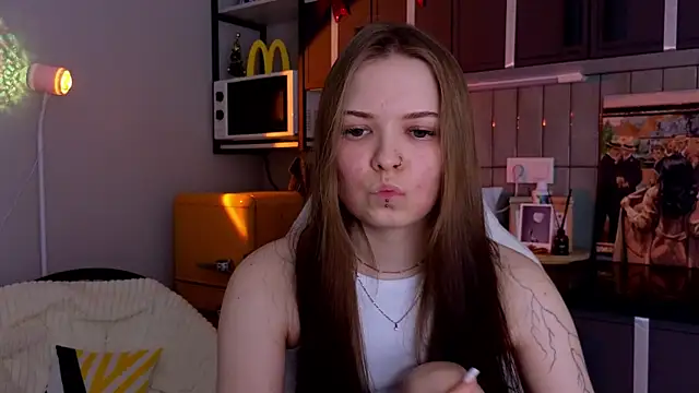 doll lol  online show from 12-18-25, 06:12