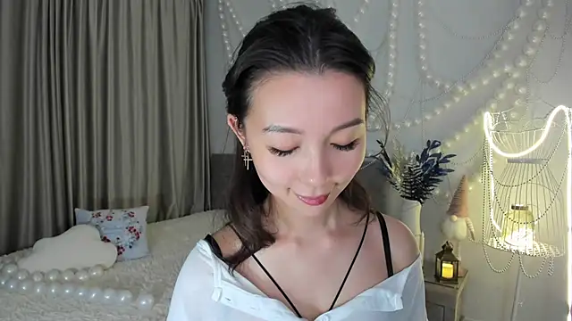 AgnieszkaBanana online show from 12-13-25, 08:04