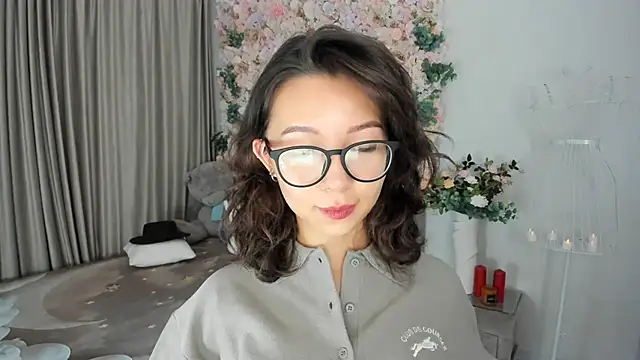 AgnieszkaBanana online show from 10-28-25, 01:06