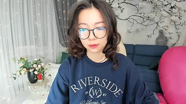 AgnieszkaBanana online show from 02-24-26, 04:02