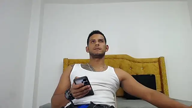 Chris Dick23 online show from 04-11-26, 04:31