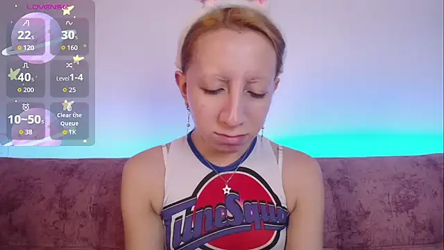 Miiaa doll online show from 10-27-25, 11:44