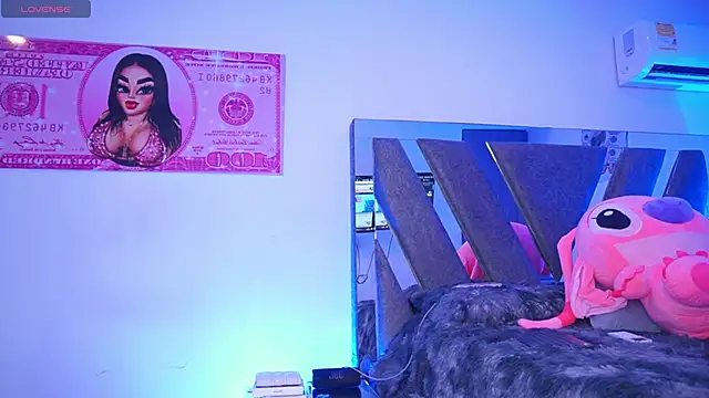 Snapshot of Caramelo_Exotic chatting on 05-13-26, 06:09 Caramelo Exotic online show from 05-13-26, 06:09