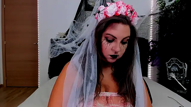 KlaraHope online show from 10-30-25, 12:20