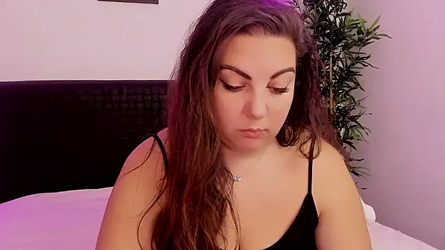 Snapshot of KlaraHope chatting on 12-06-24, 11:27 KlaraHope online show from 12-06-24, 11:27
