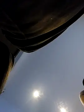 Snapshot of rickxxl32 chatting on 02-06-25, 08:23 rickxxl32 online show from 02-06-25, 08:23