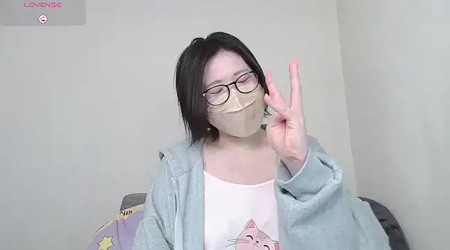  NOA-chan  online show from 03-01-25, 03:38