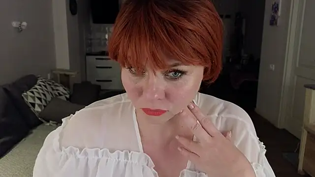 Snapshot of Gray_swann chatting on 10-04-25, 05:36 Gray swann online show from 10-04-25, 05:36