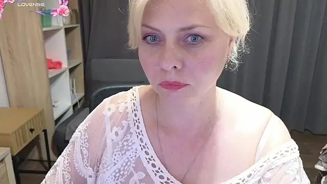 Snapshot of Gray_swann chatting on 03-11-25, 05:46 Gray swann online show from 03-11-25, 05:46