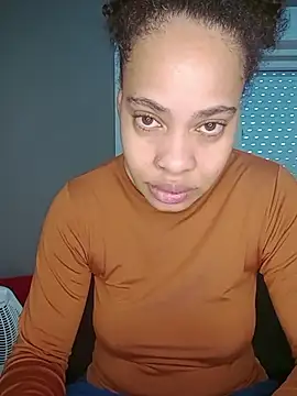 Snapshot of Su_Duarte_1 chatting on 05-19-26, 04:25 Su Duarte 1 online show from 05-19-26, 04:25